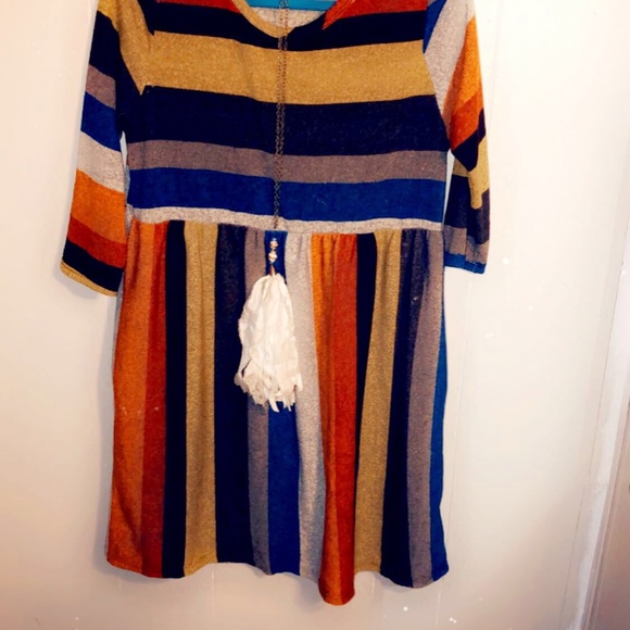 🍁 Fall Dress 🍁 - Picture 3 of 4